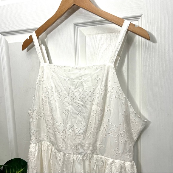 Torrid White Eyelet Dress Size Large New - Picture 4 of 6